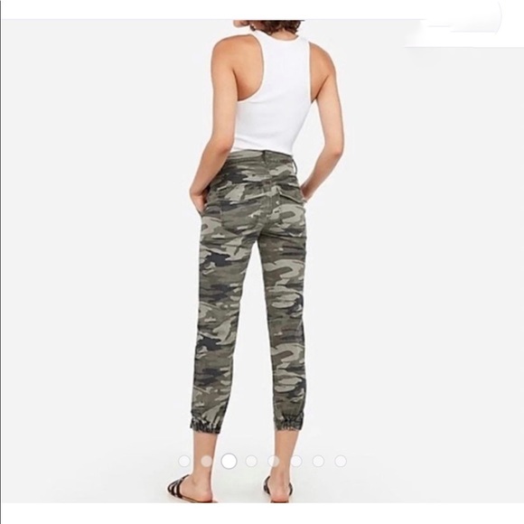 Express high-rise cropped camo pants - Picture 2 of 8